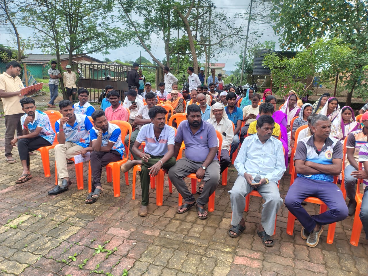 ग्रुप गग्रामपंचायत चिकाडी